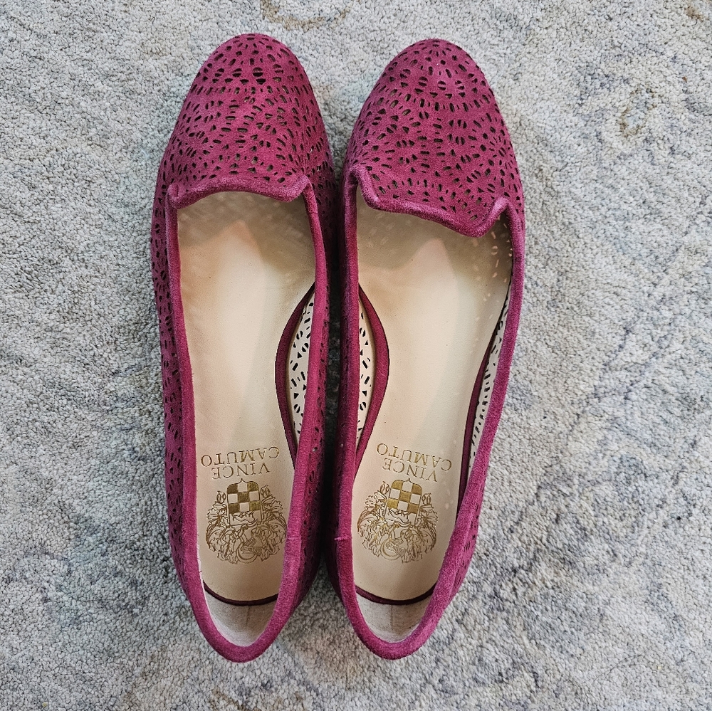 Vince Camuto Lanta Laser Cut Red Flats size 6